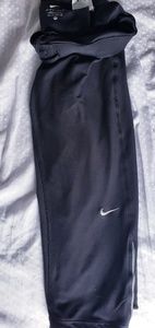 Nike cropped leggings